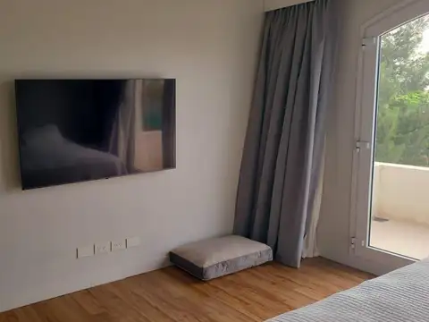 Casa  en  Alquiler Temporario en Casuarinas del Pilar, Pilar - 5 ambientes