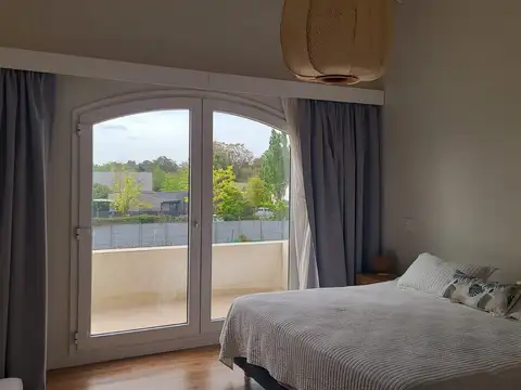 Casa en Alquiler de 4 dormitorios