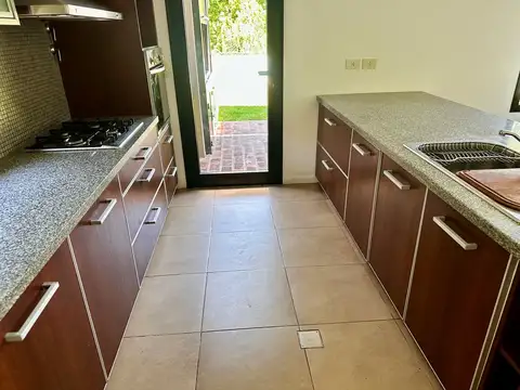 Casa en Venta al Oeste