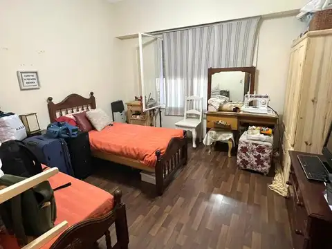 Casa 3 ambientes con jardín en venta, hermosa zona de Ituzaingó Norte