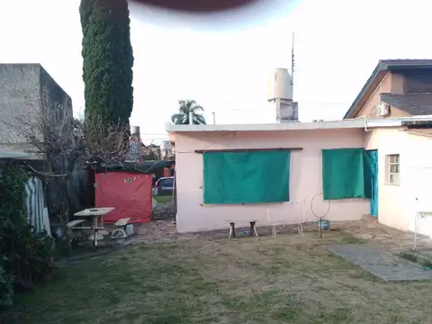 CRESENCIO  ACOSTA 1800