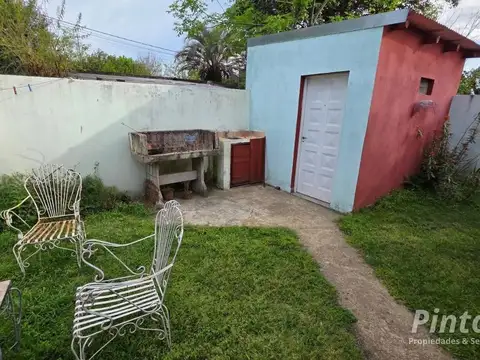 Casa sobre Pasaje a pocos mts de Junín. SAN JOSE.
