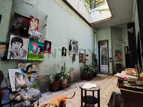 VENTA PH tipo Casa de 11 ambientes en SAN TELMO – Ideal Emprendimiento Comercial