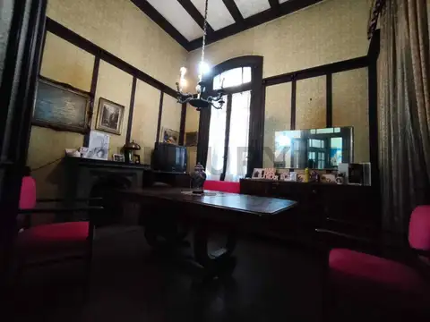 VENTA PH tipo Casa de 11 ambientes en SAN TELMO – Ideal Emprendimiento Comercial