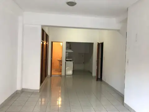 Av. Presidente Juan Domingo Peron 2200, Piso 1