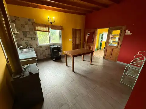Casa 4 ambientes con 1 baño