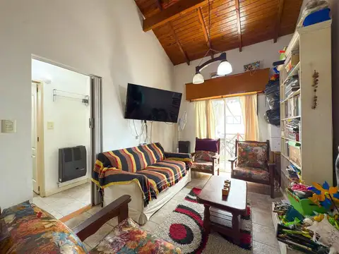 VENTA DEPTO 2 DORM. C/ ESTACIONAMIENTO ZONA CENTRO