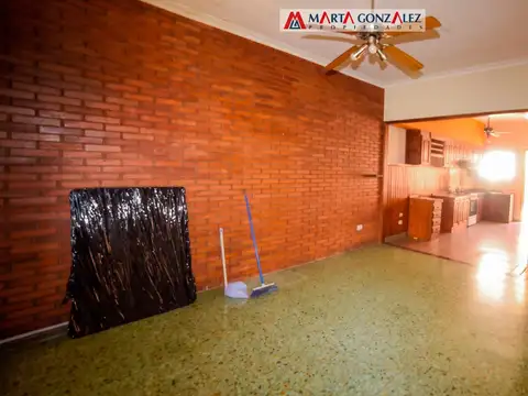 Casa 3 ambientes con 1 baño