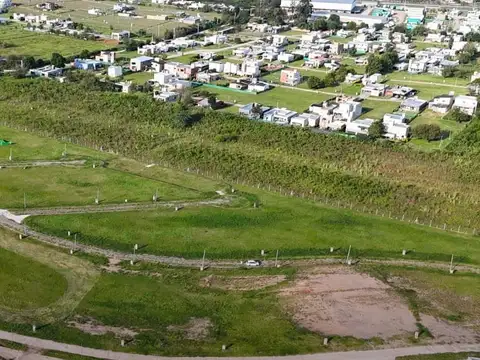 OPORTUNIDAD LOTE EN CALLE PRINCIPAL -LABRADORES II