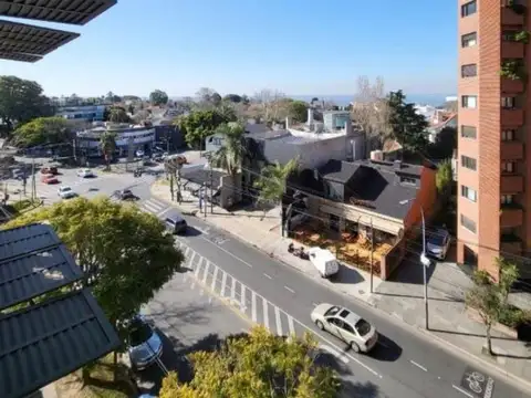 SEMIPISO DE 3 AMBIENTES CON VISTA AL RÍO – LA LUCILA