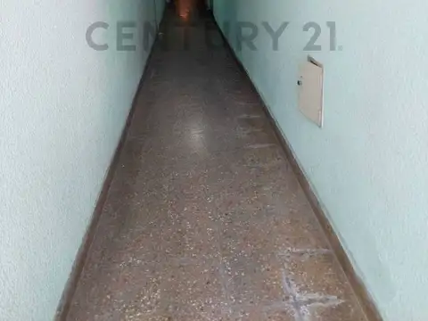 Casa 5 ambientes con 1 baño