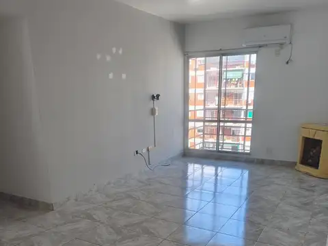 Avenida Rivadavia 10400, Piso 8