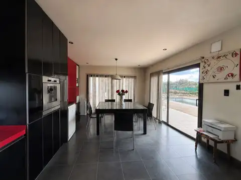 Casa en Venta de 4 dormitorios