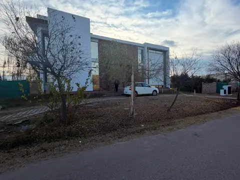 Casa en Venta en Russell, Maipú