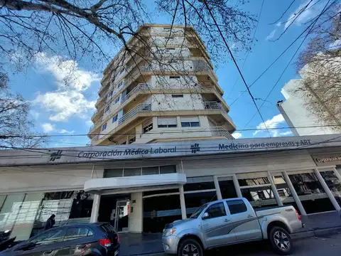DEPARTAMENTE MONOAMBIENTE DIVIDIDO - 32 M2 - CON BALCON - EXCELENTE UBICACION -