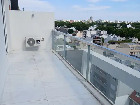 Corvalan 100, Piso 8