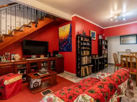 Depto Tipo Casa 4 ambientes con 3 baños