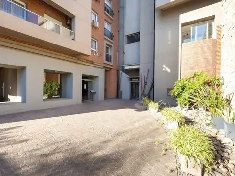 Avenida Doctor Ricardo Balbín 900