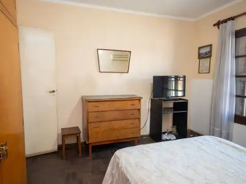 CASA EN PASAJE ECHEVERRIA 6681