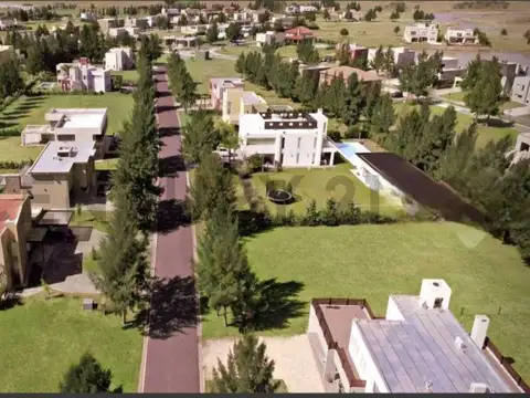 Terreno en Venta 28  mts Fondo