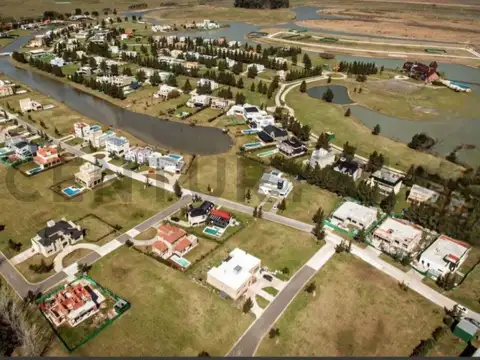 C. El Deslinde 1300, Piso 0