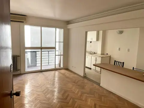 2 dormitorios con 2 balcón| Luminoso | Av. Las Heras y Junín