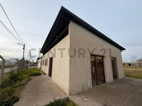 CASA EN VENTA EN GONNET A TERMINAR - CON PARQUE - 2 DORMITORIOS - VILLA CASTELLS