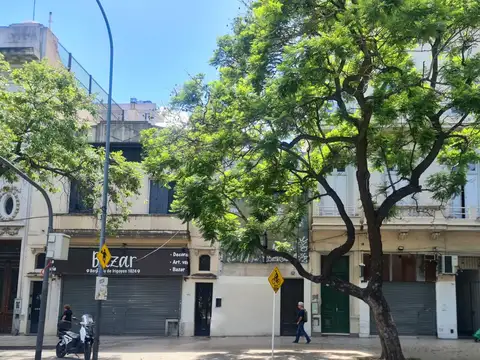 Bernardo Irigoyen 1000 PH sin expen PB Interno Remodelado 66 m2 Muy lumin 2 pltas 3 dorm Patio Lavad