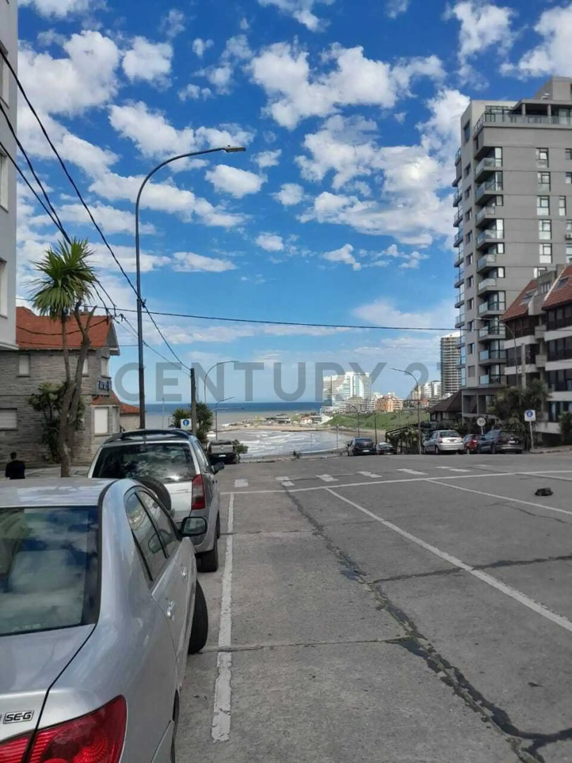 VENTA DEPARTAMENTO 4 AMBIENTES VISTA LATERAL AL MAR DOBLE COCHERA/BAULERA STELLA MARIS