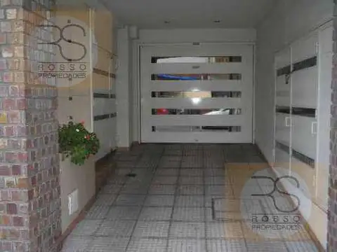 Cochera cubierta en venta - Haedo