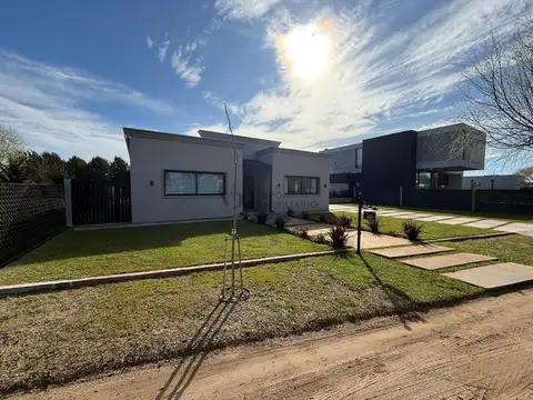 Casa en Venta en Mar de Ajo, USD 340.000