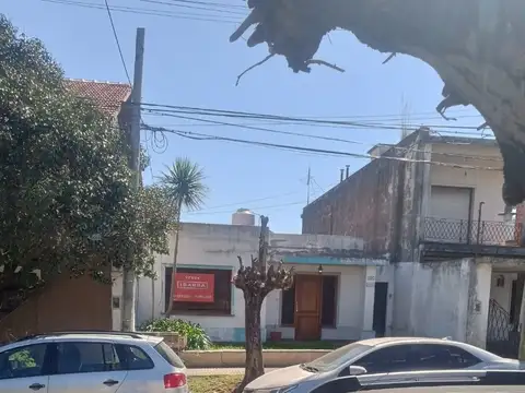 DOS CASAS MULTIFAMILIAR EN LOMAS DE SAN ISIDRO