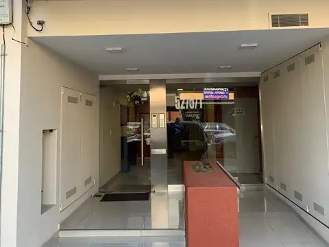 VENTA DEPARTAMENTO MONOAMBIENTE IMPECABLE CON BALCON AMPLIO AL CONTRAFRENTE. EN VILLA PUEYRREDON.  