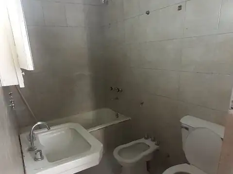 Casa en Alquiler en Barrio Industrial, $ 500.000