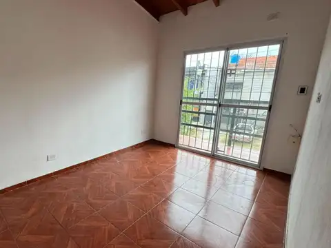 Departamento de 2 dormitorios - DON TORCUATO