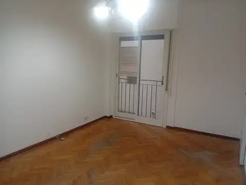 Aráoz 2000, Piso 1