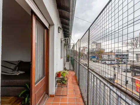 Depto Tipo Casa 4 ambientes con 2 baños