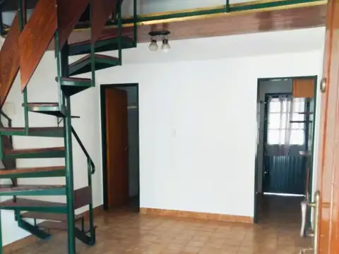 Casa 2 ambientes con 1 baño