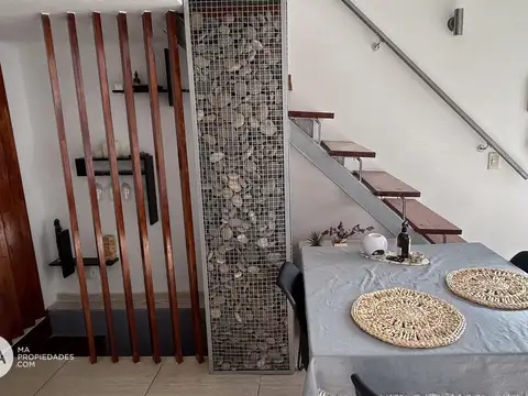 Casa 2 ambientes con 2 baños