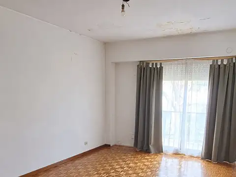 Triplex de 3 Amb. con Cochera, jardín y terraza