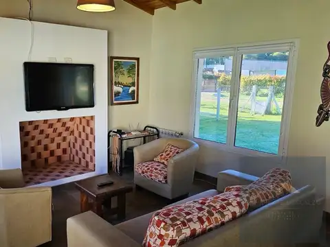 Casa en Alquiler con 5 cocheras