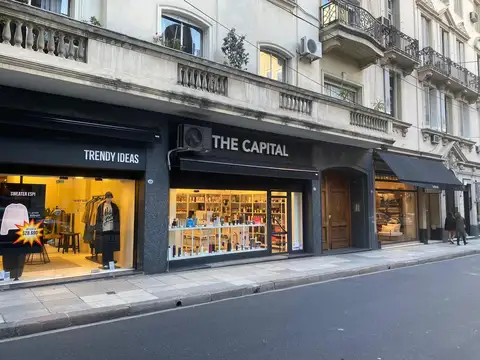 Local en venta en Recoleta de 52m2, vidriera amplia, alto transito vehicular y peatonal.