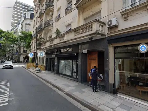 Local en venta en Recoleta de 52m2, vidriera amplia, alto transito vehicular y peatonal.