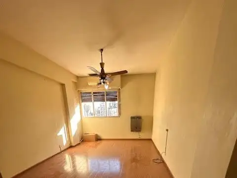 Departamento en venta de 2 ambientes en Lomas de Zamora, expensas bajas