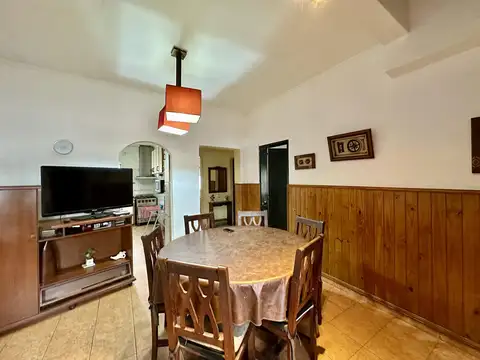 Casa 4 ambientes con 1 baño