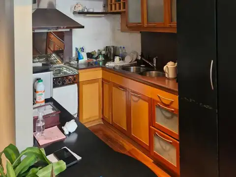 Oficina 4 ambientes con 2 baños