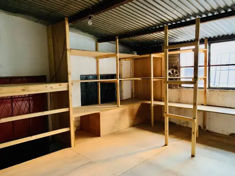 Local en Venta 68 años