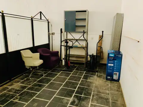 Local en Venta 68 años