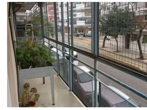 Julián Álvarez 1600, Piso 0