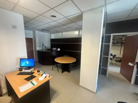 Oficina en Venta al Este